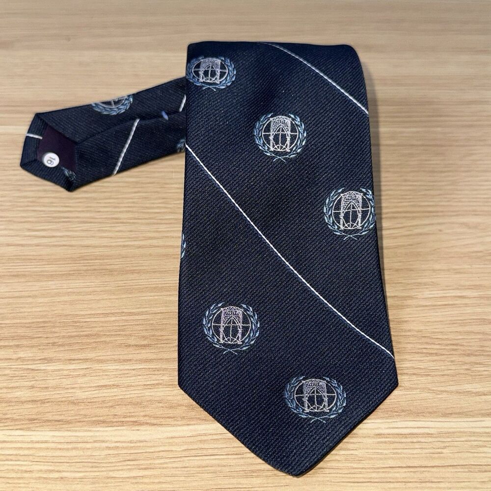 Vintage ISSVD Medical Novelty Tie Navy Blue Crest Logo Vulvar Disease Support - Picture 3 of 7